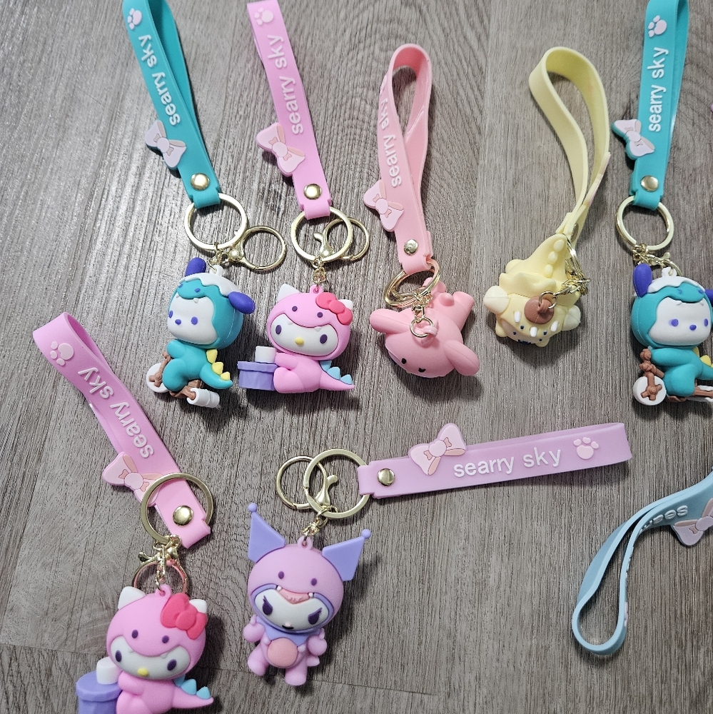 New Hello Kitty Keychains - Picture 2 of 5